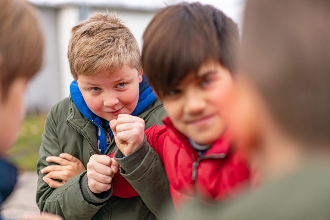 KidsPro – Kinder bei einer Übung im Freien